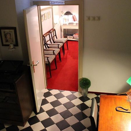 היטזאקר Hotel Garni Zur Linde מראה חיצוני תמונה