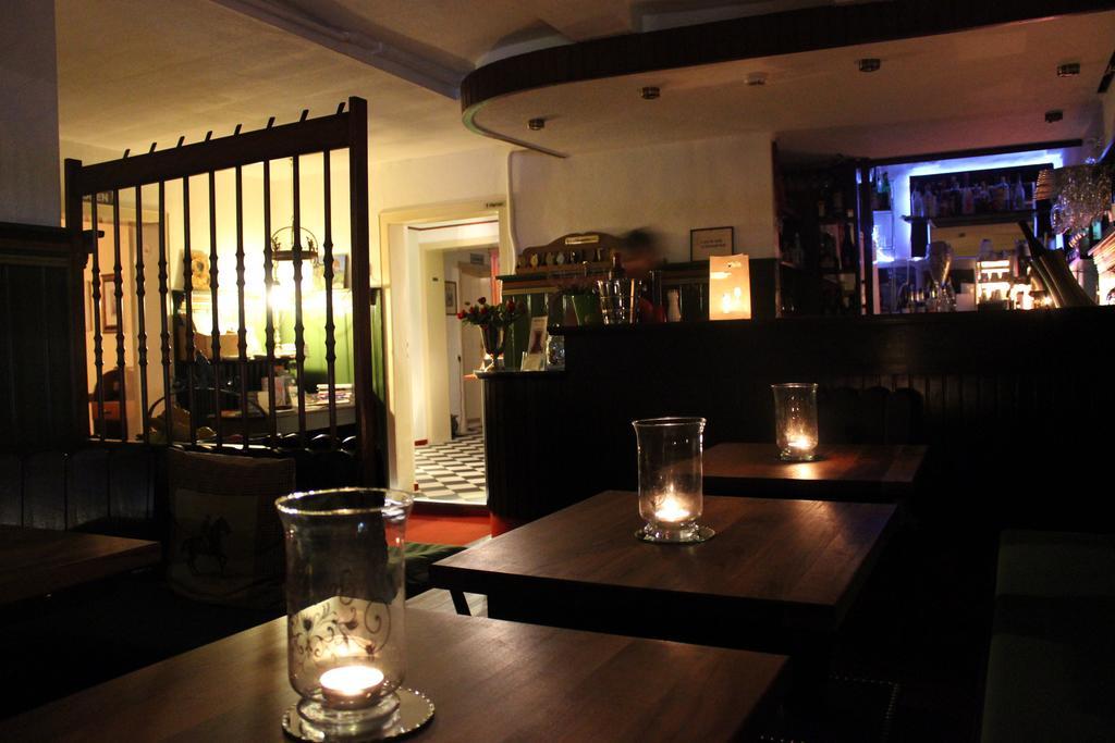 היטזאקר Hotel Garni Zur Linde מראה חיצוני תמונה