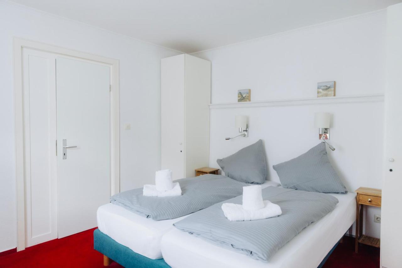 היטזאקר Hotel Garni Zur Linde מראה חיצוני תמונה